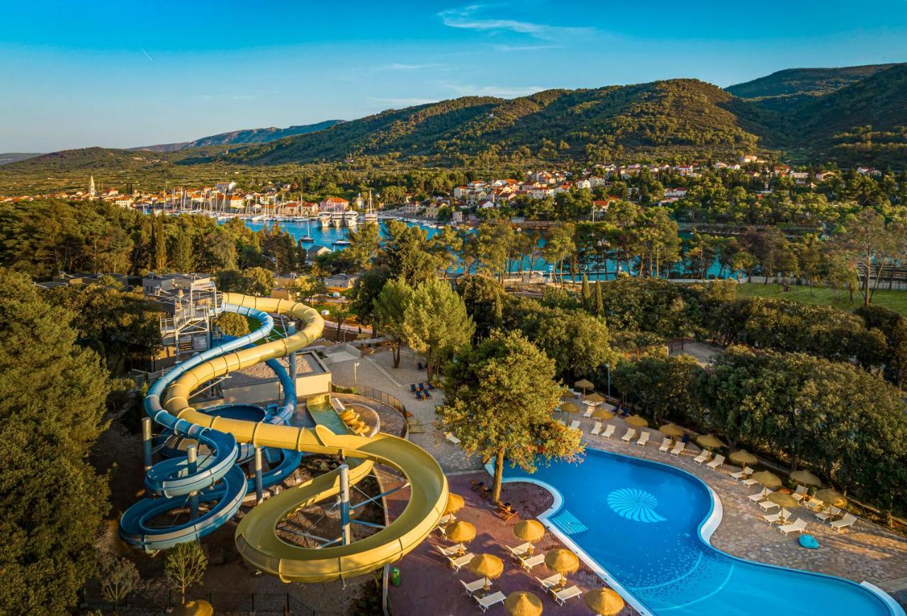 Valamar Amicor Resort Stari Grad  Exterior foto