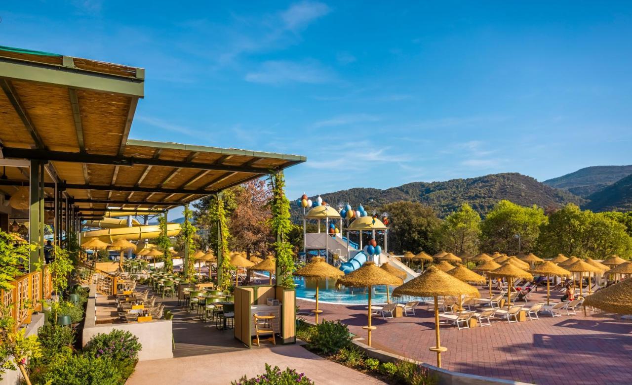 Valamar Amicor Resort Stari Grad  Exterior foto